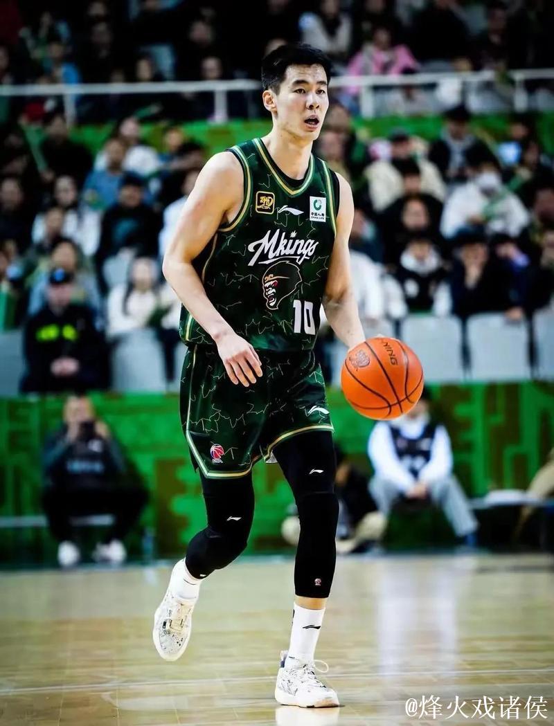 CBA官宣首轮最佳阵容：郭昊文砍42分险胜广东 里勒力挫山东